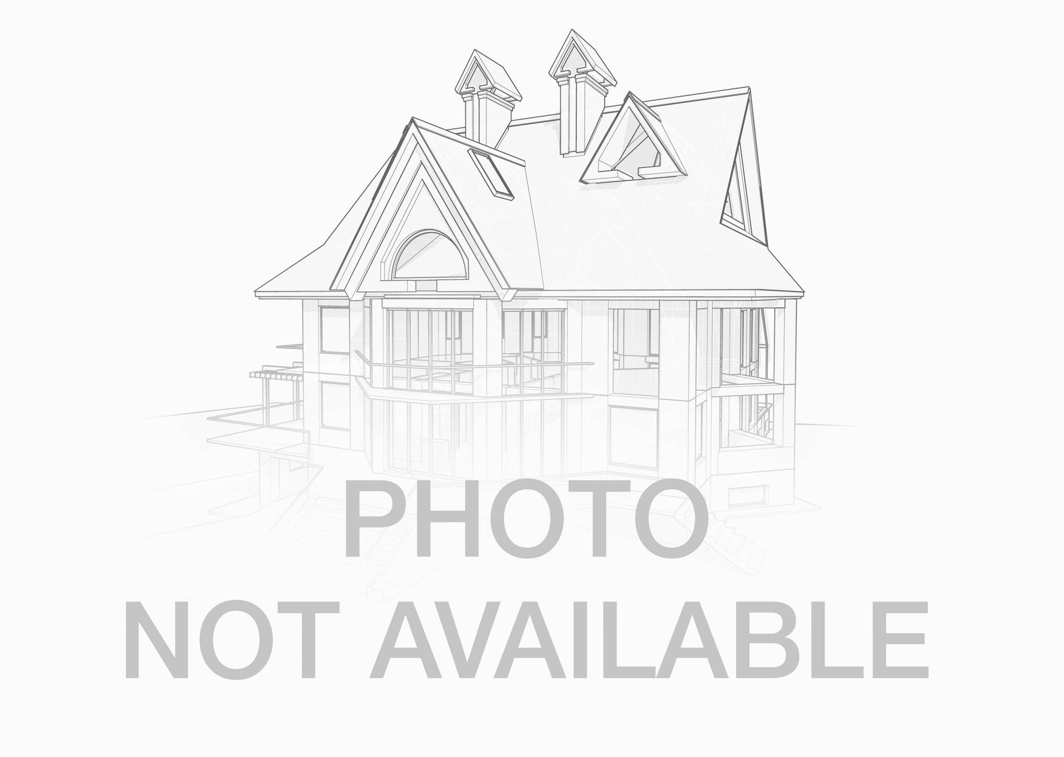 8200 Brookside Glen Drive